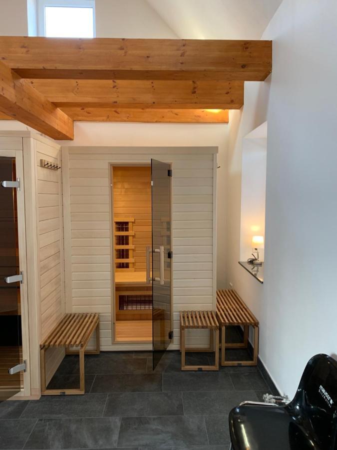 Villa Auszeithaus Pilsum mit großem Wintergarten - 8 Personen Krummhörn Exterior foto